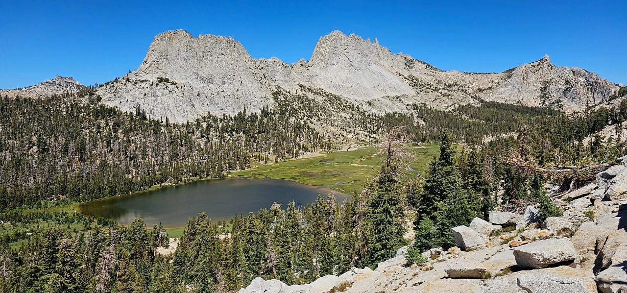Matthes lake and crest