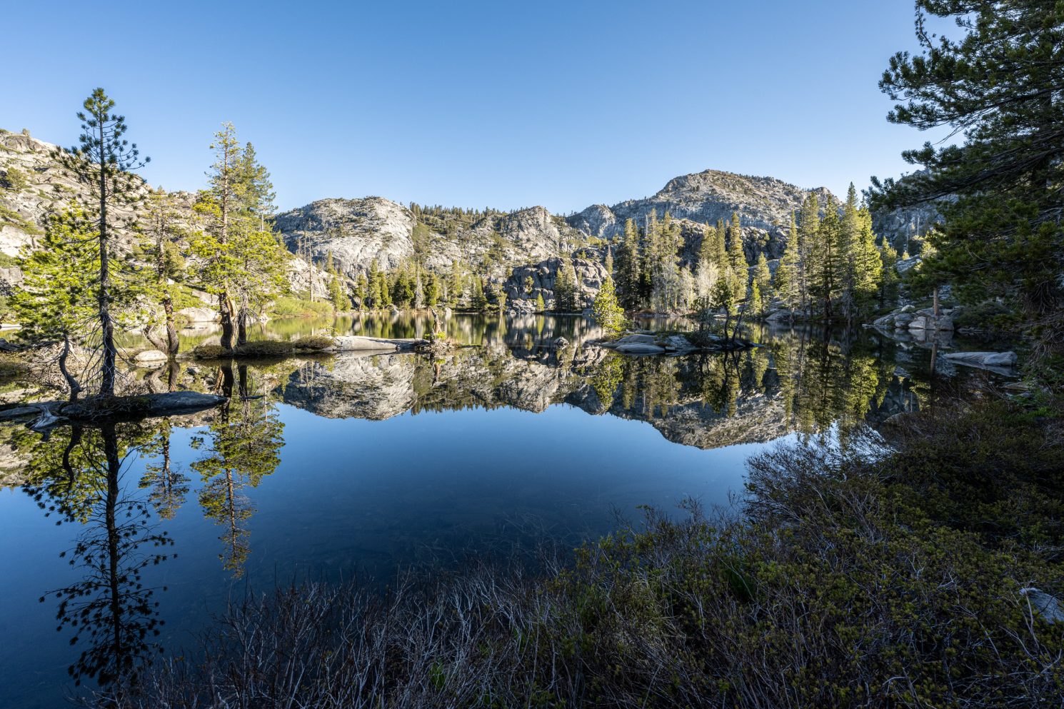 Andrews lake in Yosemite