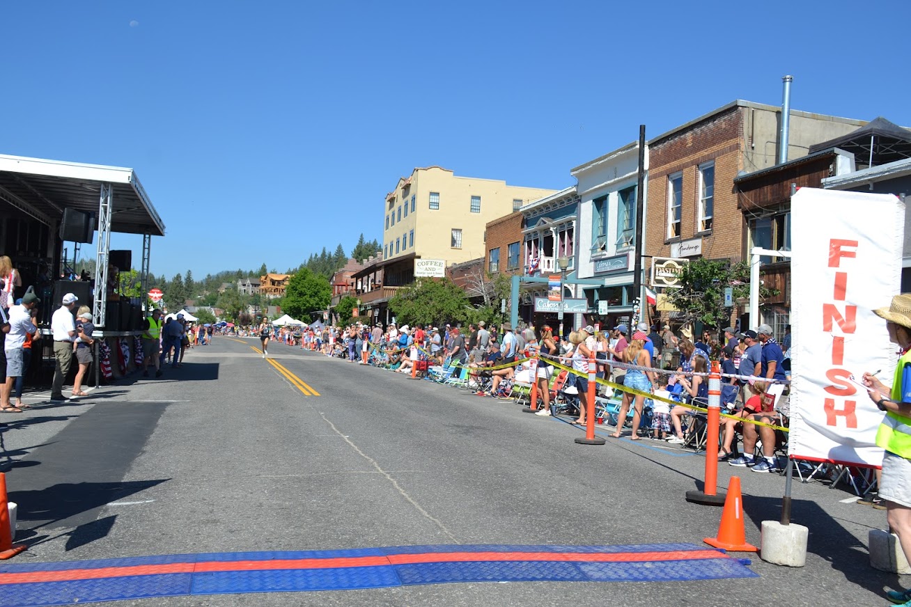 Truckee's Firecracker Mile A Spectacular 4th of July Running Event